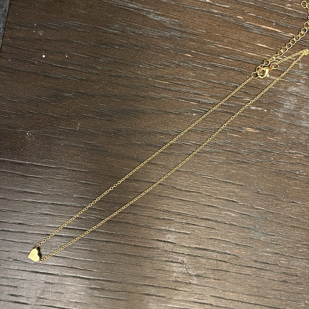 Super cute necklace, gold heart  - Picture 3 of 3